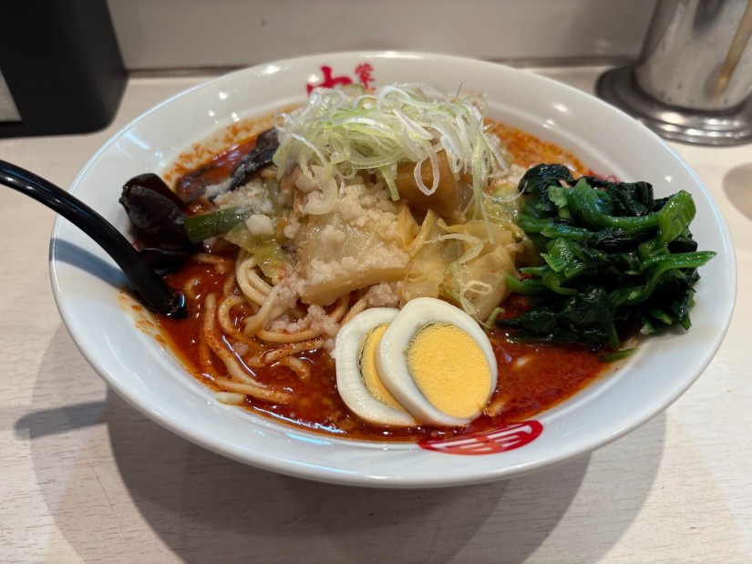 北極ラーメン ほうれん草 背脂トッピング  9辛