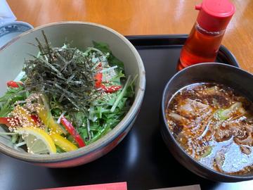 ピリ辛肉つけ蕎麦KABUTO
