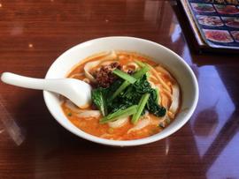 タンタン刀削麺