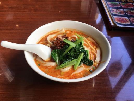 タンタン刀削麺