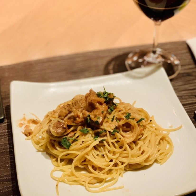 地鶏の煮込みのスパゲティ