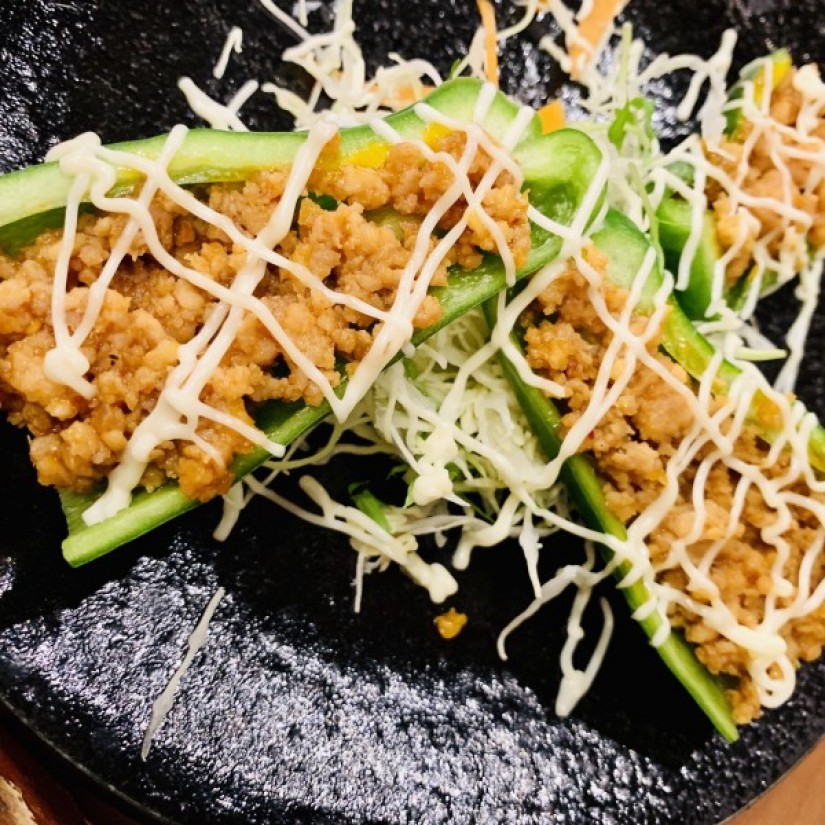 生ピーマン肉詰め