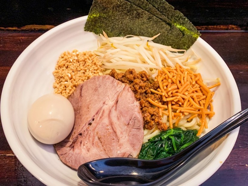 特製汁なし担々麺 (辛さの指定せず)