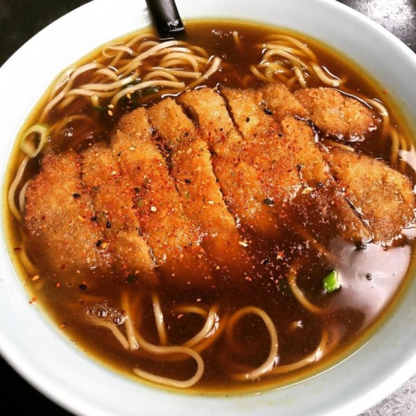 カツカレーそば 2辛