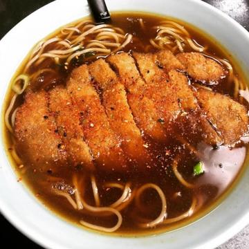 カツカレーそば 2辛