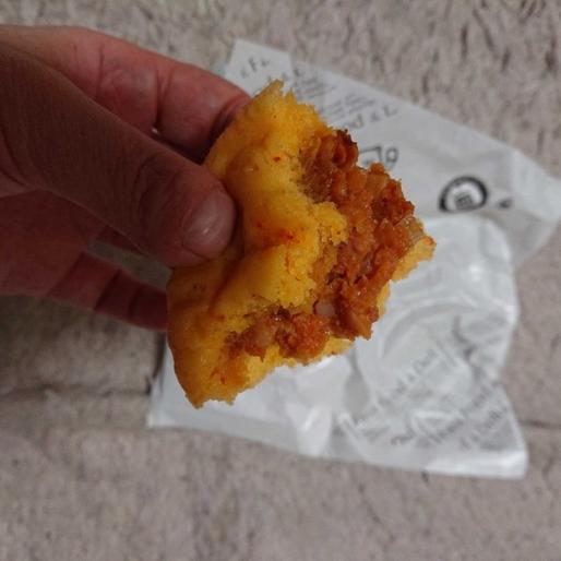 旨辛肉まん 1.5辛