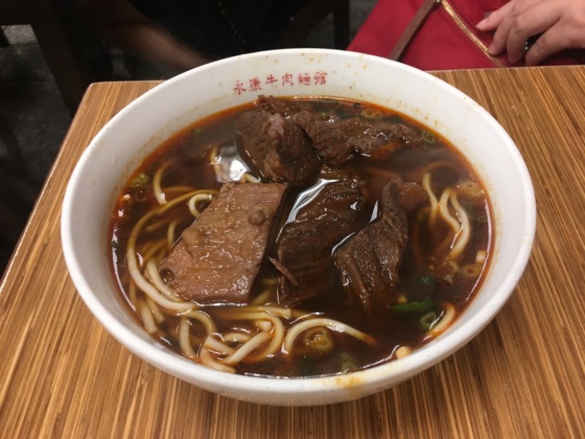 紅焼牛肉麺