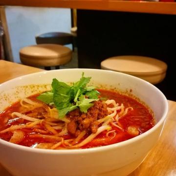 麻辣刀削麺
