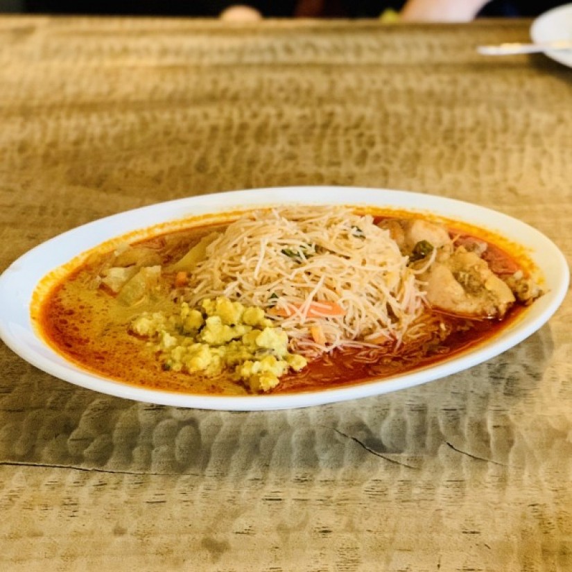 ヌードルカリー リアルレッド