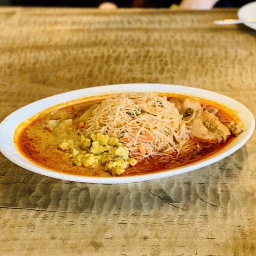 ヌードルカリー リアルレッド