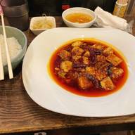 麻婆豆腐とごはんのセット 辛さ4 痺れ1