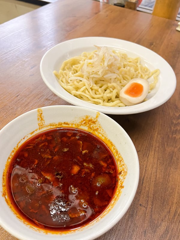 見るだけで汗がふきだしそうなビジュアルです