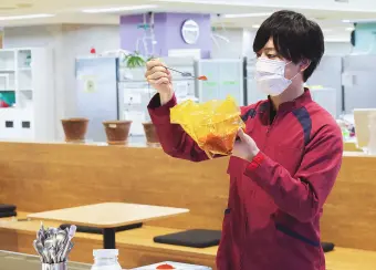 こんなに唐辛子と向き合う日がくるとは思いもしなかったことでしょう