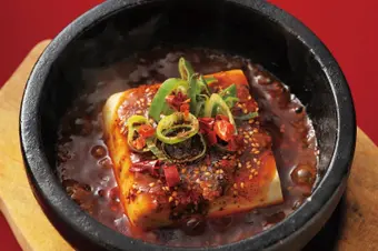 陳家私菜の旨辛激辛料理 頂天石焼麻婆豆腐