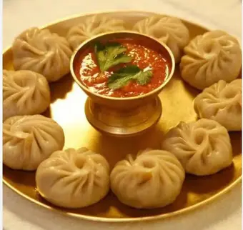 ナングロガル 新大久保店の旨辛激辛料理 ネパールモモ（餃子）6P