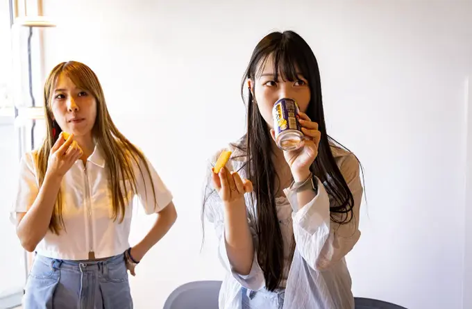 辛女ちゃんさん(左)と水輝乃さん(右)