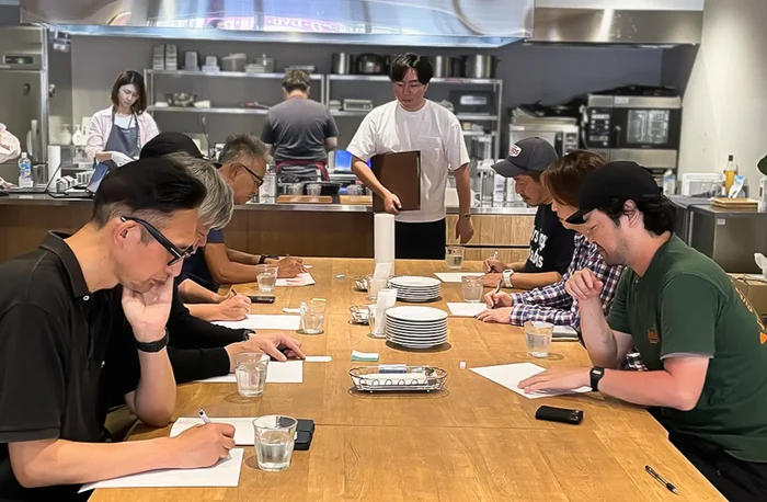 キンチョー感漂う中、スタート