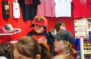 辛メーターストアオープニングイベントの様子