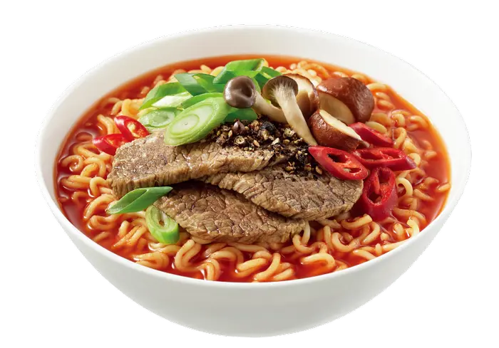 調理した黒胡椒牛肉味ラーメン<br>※トッピングはイメージです