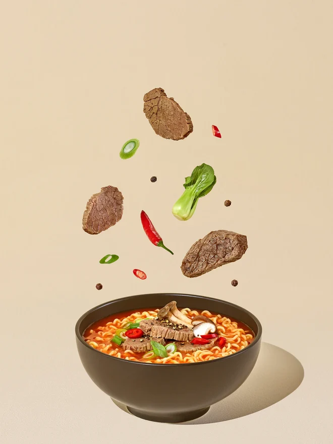 黒胡椒牛肉味ラーメン