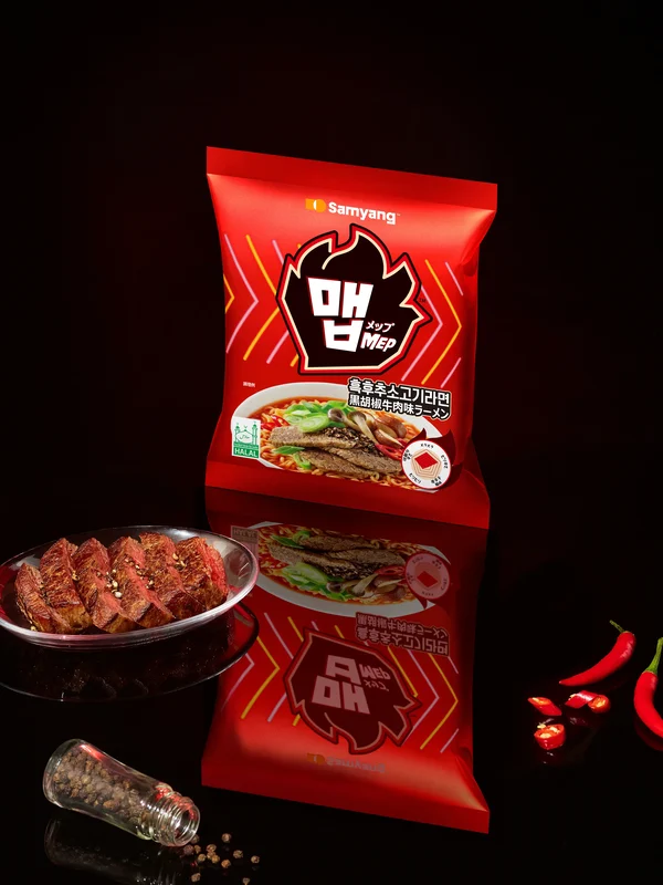 黒胡椒牛肉味ラーメン