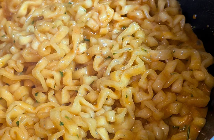 クリームカルボブルダック炒め麺の完成品