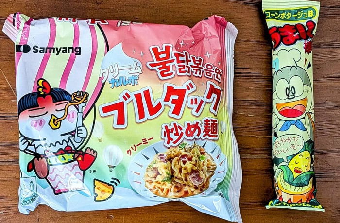 うまい棒とクリームカルボブルダック炒め麺