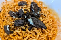 ロゼブルダック炒め麺のパッケージ