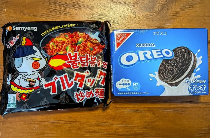 オレオとオリジナルブルダック炒め麺