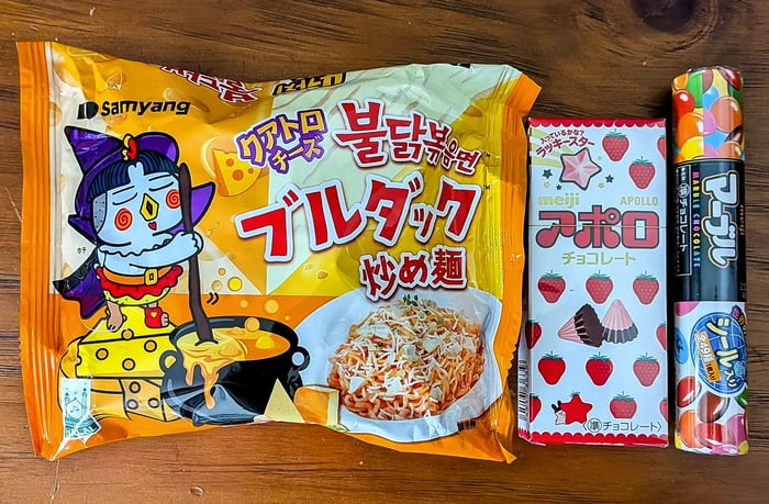 マーブルチョコとアポロチョコとクアトロチーズブルダック炒め麺